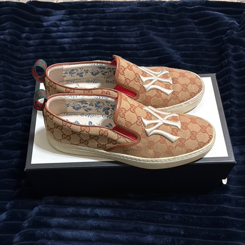 Gucci Beige NY Slip-On Shoes
